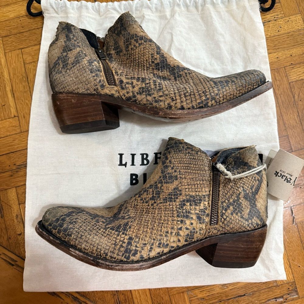 LIBERTY BLACK Inara Fileteado
Boots - Picture 6 of 7